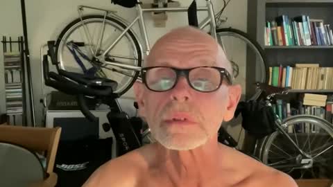 mike4playhot online show from June 11, 2026, 4:05 pm
