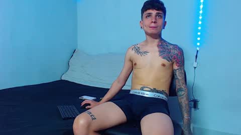 Snapshot of mike777jr chatting on December 22, 2024, 1:55 pm Mike IMDEPENDIENT MODEL online show from December 22, 2024, 1:55 pm
