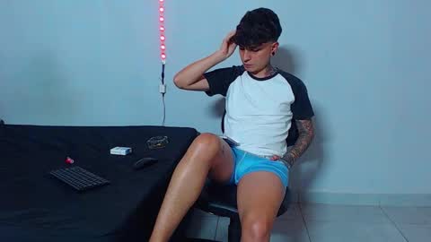 Snapshot of mike777jr chatting on October 11, 2025, 2:22 am Mike IMDEPENDIENT MODEL online show from October 11, 2025, 2:22 am