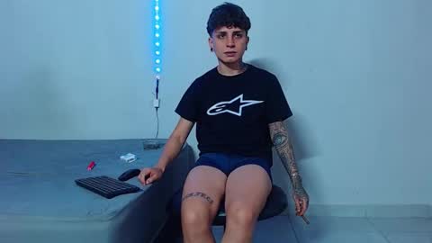 Snapshot of mike777jr chatting on October 18, 2025, 4:15 am Mike IMDEPENDIENT MODEL online show from October 18, 2025, 4:15 am