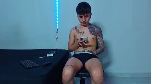 Snapshot of mike777jr chatting on November 17, 2025, 2:17 am Mike IMDEPENDIENT MODEL online show from November 17, 2025, 2:17 am