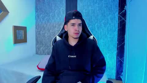 Mike 0233 online show from January 6, 2026, 4:49 am