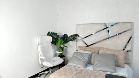 Mike Belle online show from December 4, 2024, 10:08 pm