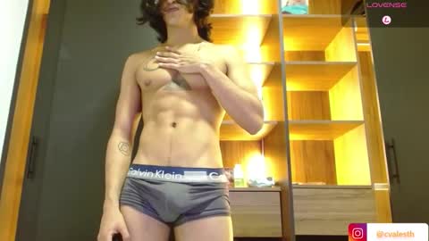 Snapshot of mike_d1030 chatting on October 8, 2025, 12:52 am mike_d1030 online show from October 8, 2025, 12:52 am