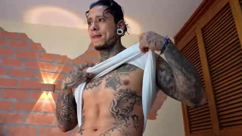 Snapshot of mike_jonness chatting on October 22, 2025, 3:12 pm M I K E online show from October 22, 2025, 3:12 pm