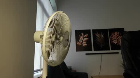 Snapshot of mike_platano chatting on October 4, 2025, 1:53 pm MIKE PLATANO online show from October 4, 2025, 1:53 pm