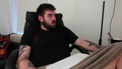 Snapshot of mike_platano chatting on October 16, 2025, 5:19 am MIKE PLATANO online show from October 16, 2025, 5:19 am