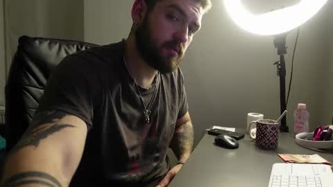 Snapshot of mike_platano chatting on November 11, 2025, 8:09 pm MIKE PLATANO online show from November 11, 2025, 8:09 pm