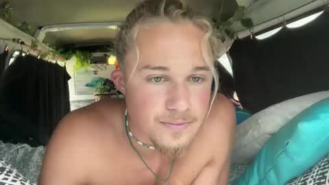 Snapshot of mike_sunn chatting on October 10, 2025, 2:32 am Mike online show from October 10, 2025, 2:32 am