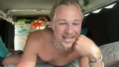 Snapshot of mike_sunn chatting on October 25, 2025, 3:14 am Mike online show from October 25, 2025, 3:14 am