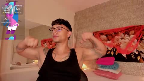 Snapshot of mike_wills3 chatting on October 26, 2025, 1:28 pm Mike online show from October 26, 2025, 1:28 pm