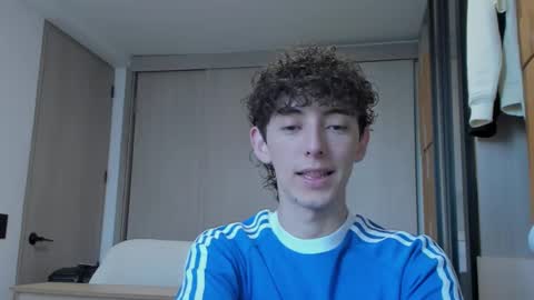 Snapshot of mikebelf4 chatting on September 23, 2025, 10:02 pm Mikebelf4 online show from September 23, 2025, 10:02 pm