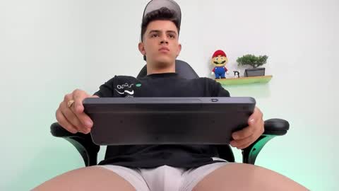 Mike Cooper online show from November 14, 2025, 2:10 am