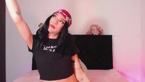 ZARA BLARE online show from October 20, 2025, 1:28 am