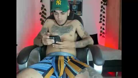 Snapshot of mikee_scooth chatting on March 4, 2025, 8:24 am mikee_scooth online show from March 4, 2025, 8:24 am