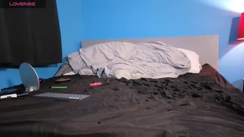 Snapshot of mikehawk1589 chatting on October 17, 2025, 6:38 am mikehawk1589 online show from October 17, 2025, 6:38 am