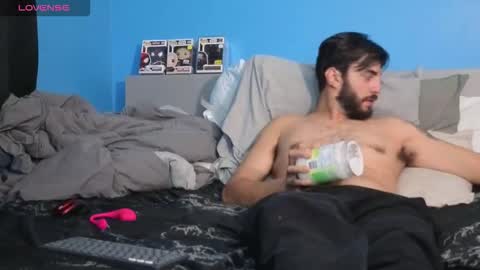 Snapshot of mikehawk1589 chatting on November 3, 2025, 2:35 am mikehawk1589 online show from November 3, 2025, 2:35 am