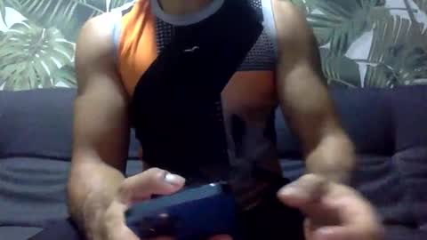Snapshot of mikeleto12 chatting on June 6, 2026, 4:06 am mikeleto12 online show from June 6, 2026, 4:06 am