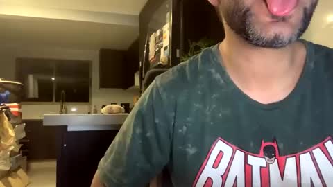 miker1239 online show from December 18, 2024, 3:26 am