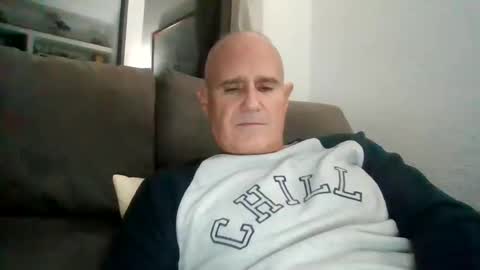 Snapshot of mikereef chatting on December 18, 2024, 8:25 pm mikereef online show from December 18, 2024, 8:25 pm
