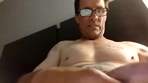 Snapshot of mikeyb1904128131 chatting on September 23, 2025, 2:03 am mikeyb1904128131 online show from September 23, 2025, 2:03 am