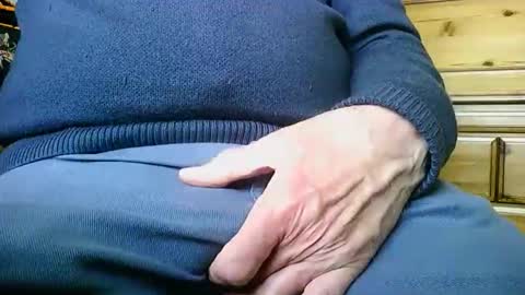 mikeybed online show from April 10, 2026, 11:37 am