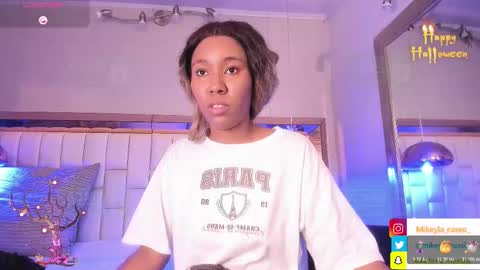 Mikeyla  online show from October 24, 2025, 8:05 pm