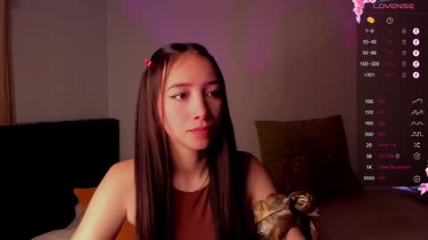 Snapshot of mikeyvioleta chatting on January 15, 2025, 5:47 pm VIOLETAMIKE online show from January 15, 2025, 5:47 pm