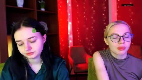 miki_ti online show from December 5, 2025, 6:44 am