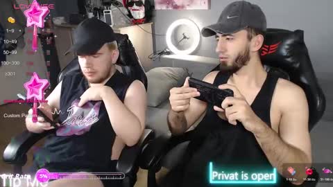 Snapshot of mikiien chatting on October 19, 2025, 10:27 am MIKI ENN ALEKS online show from October 19, 2025, 10:27 am