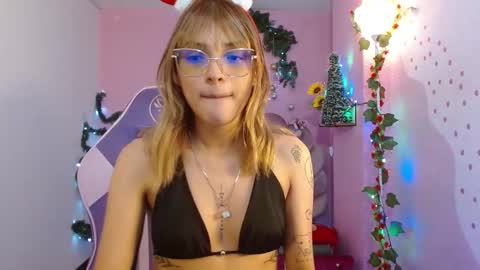 Mikka 3 online show from November 28, 2025, 1:14 pm