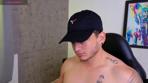 Snapshot of mikke_love chatting on May 23, 2026, 1:04 pm MIKKE online show from May 23, 2026, 1:04 pm