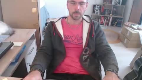 mikmik91 online show from October 22, 2025, 10:04 am