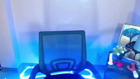 mikmik_99 online show from January 10, 2026, 6:37 am