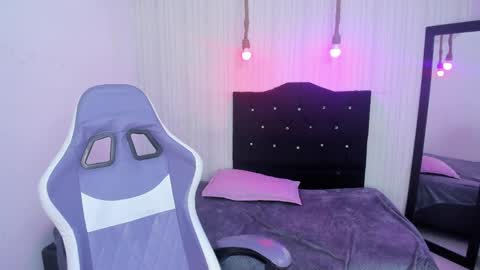 Snapshot of miku_katsuragi chatting on April 23, 2026, 3:52 am miku katsuragi online show from April 23, 2026, 3:52 am