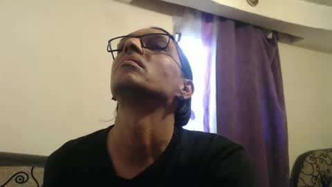 Snapshot of mikyzazo chatting on December 8, 2024, 12:30 pm Miky Zazo online show from December 8, 2024, 12:30 pm