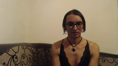 Snapshot of mikyzazo chatting on December 10, 2024, 5:44 pm Miky Zazo online show from December 10, 2024, 5:44 pm