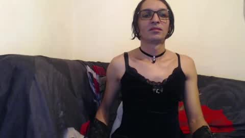 Snapshot of mikyzazo chatting on January 1, 2025, 3:57 pm Miky Zazo online show from January 1, 2025, 3:57 pm