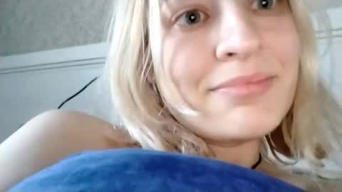 Mila 420 online show from October 18, 2025, 12:39 pm