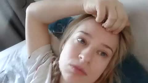 Mila 420 online show from November 27, 2025, 8:27 am