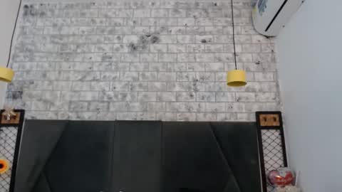 mila_adamss online show from December 5, 2025, 11:30 am