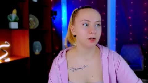 mila_glow online show from February 25, 2026, 6:12 am