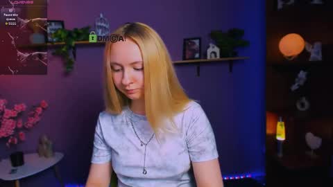 Snapshot of mila_glow chatting on May 8, 2026, 7:08 pm mila_glow online show from May 8, 2026, 7:08 pm