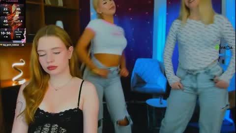 Snapshot of mila_glow chatting on May 28, 2026, 7:11 pm mila_glow online show from May 28, 2026, 7:11 pm