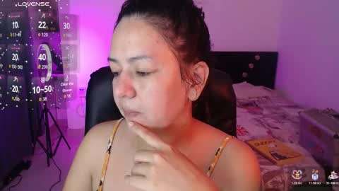 mila_phoenix online show from October 25, 2025, 10:01 am