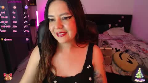 mila_phoenix online show from December 18, 2025, 8:26 pm