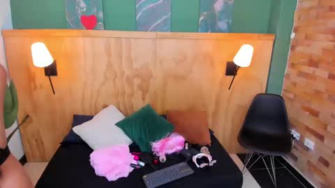 Snapshot of mila_samy chatting on September 27, 2025, 11:59 am Mila and samy online show from September 27, 2025, 11:59 am