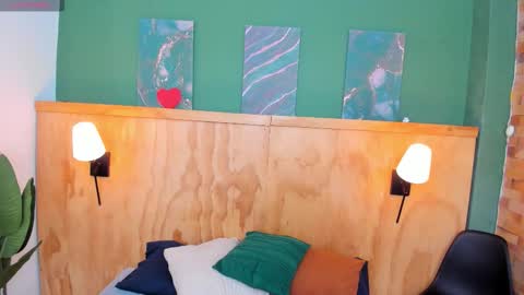 Snapshot of mila_samy chatting on October 20, 2025, 11:54 am Mila and samy online show from October 20, 2025, 11:54 am