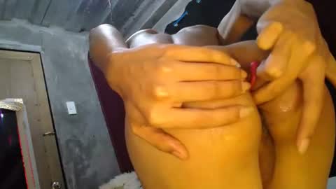 mila_seductressxx online show from June 6, 2026, 1:21 am
