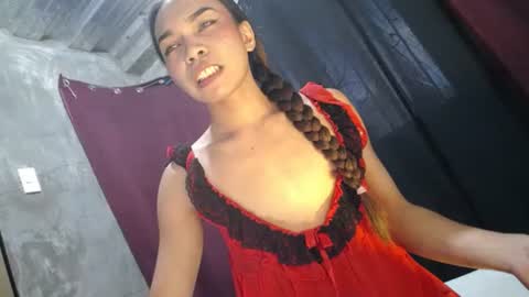 mila_seductressxx online show from June 12, 2026, 1:04 am